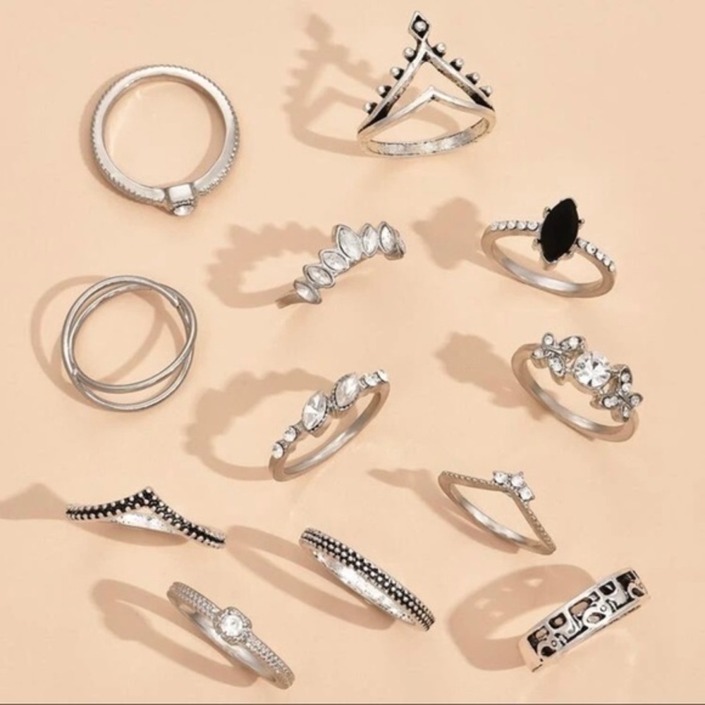 3/$30 🤍 Boho Ring Set - Picture 2 of 3